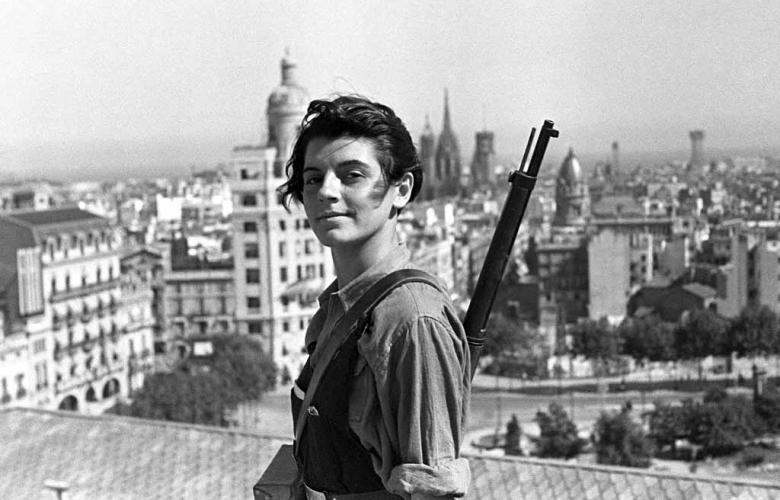 Angehörige der republikanischen Bürgerwehr auf der Terrasse des Hotel Colon in Barcelona im Juli 1936. Angehörige der republikanischen Bürgerwehr auf der Terrasse des Hotel Colon in Barcelona im Juli 1936.